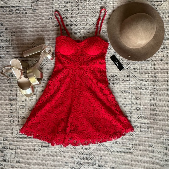 Red Crochet Lace Bustier Skater Dress - Picture 3 of 5